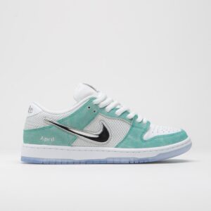 SB DUNK LOW